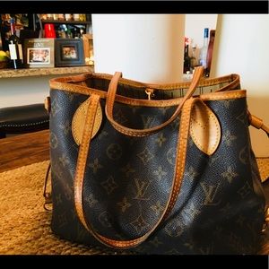 Authentic Louis Vuitton small neverfull